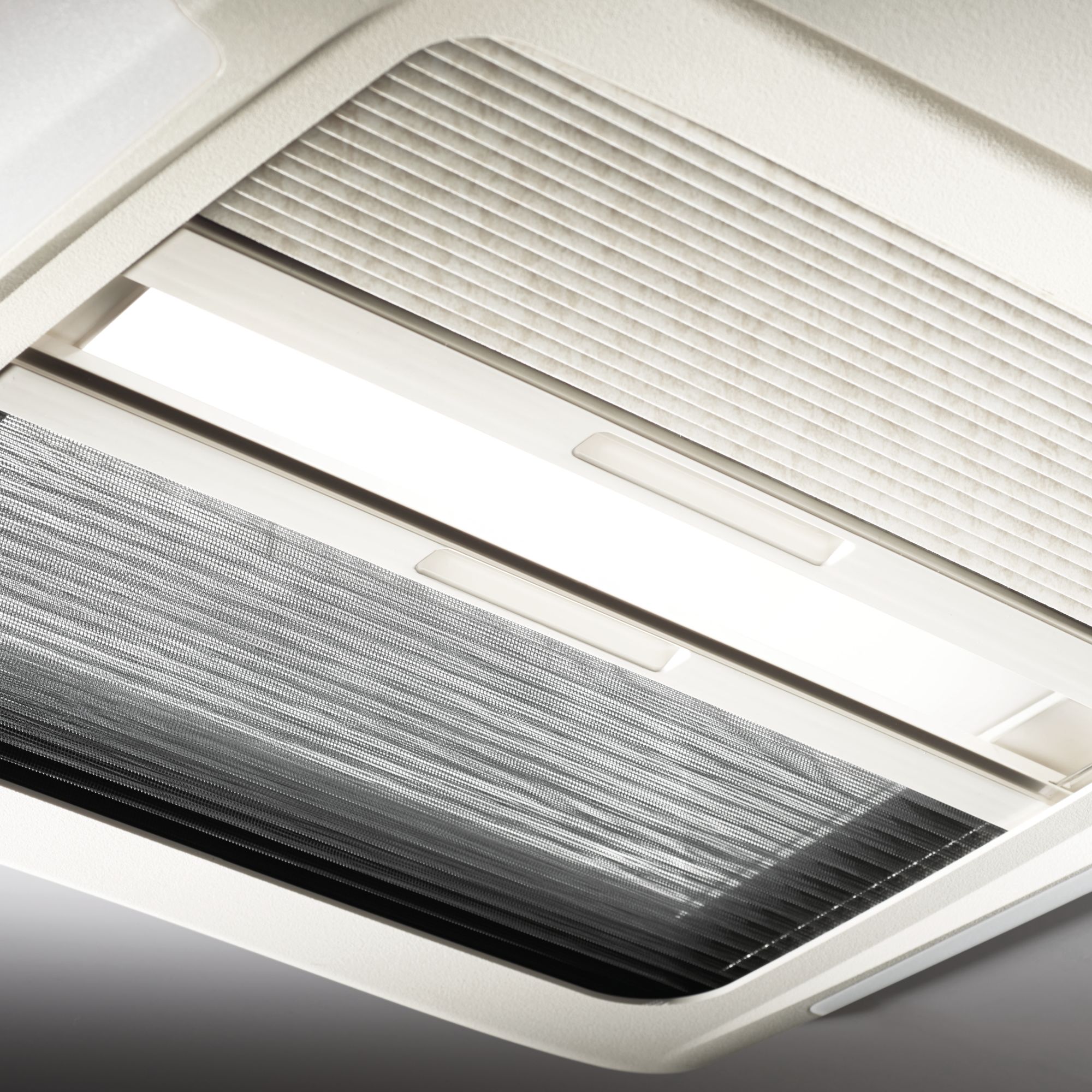 Dometic FreshLight 2200 Klimaanlage mit integriertem Dachfenster für Fahrzeuge mit bis zu 7 Meter Lä